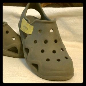 CROCS
